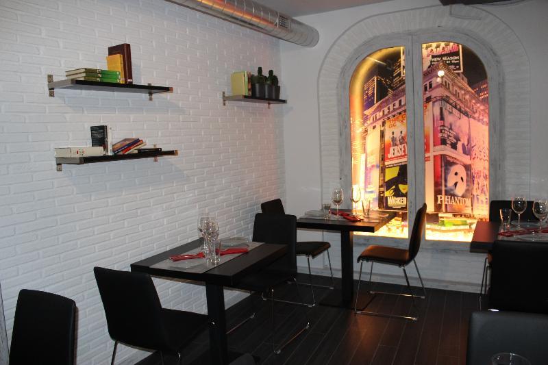 Hostal Le Vintage Ávila Екстериор снимка