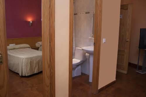 Hostal Le Vintage Ávila Екстериор снимка