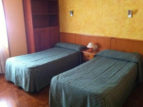 Hostal Le Vintage Ávila Екстериор снимка